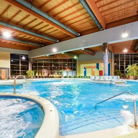 Family Fun Azur Port With Free Wellness Siofok