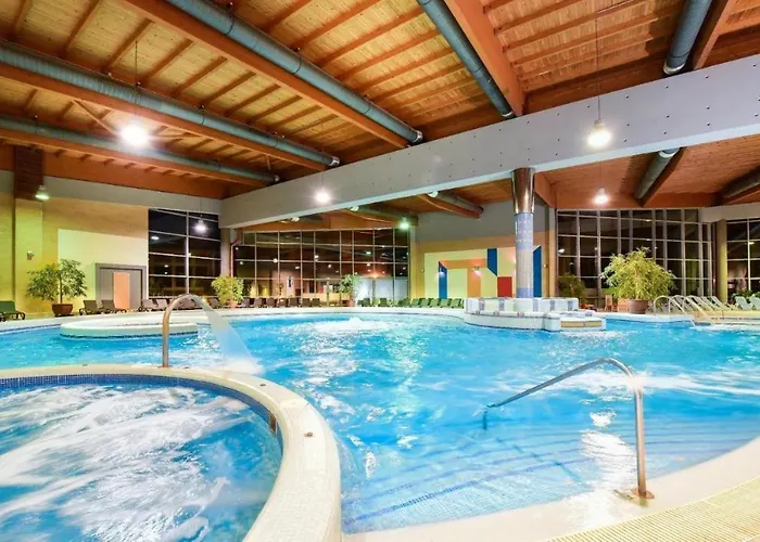 Family Fun Azur Port With Free Wellness Siófok